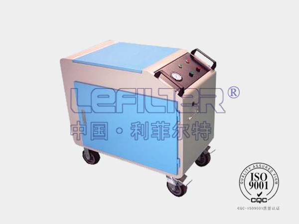 LYC-40C箱式移動(dòng)濾油機(jī)